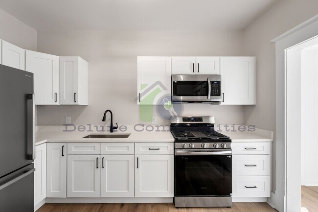 Photo - 606 Lafayette Ave NE Unit 1