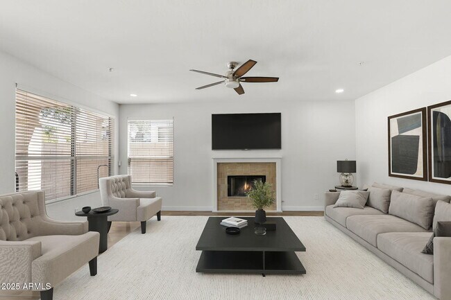 Photo - 10118 E Meadow Hill Dr