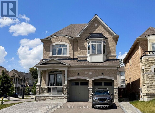 Photo - 82 Madoc Pl