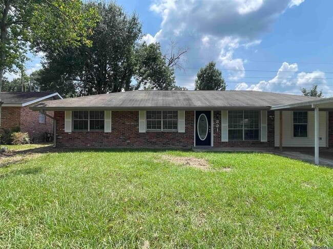 Building Photo - 331 E Bolivar Dr