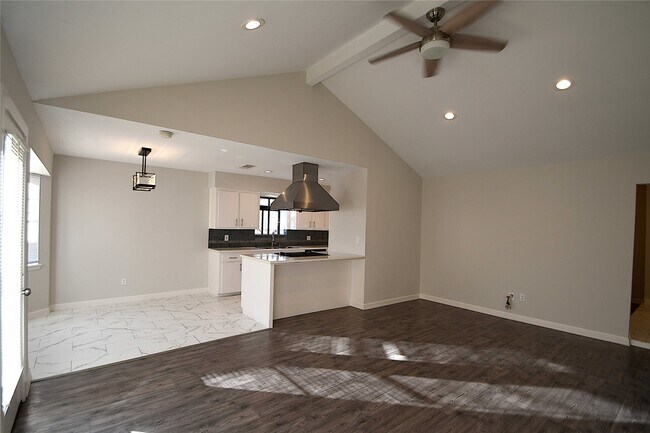 Photo - 9243 Friendship Rd