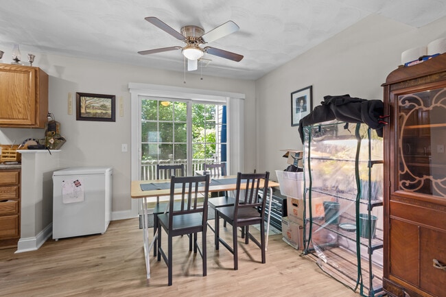 Photo - 27B Asselin St
