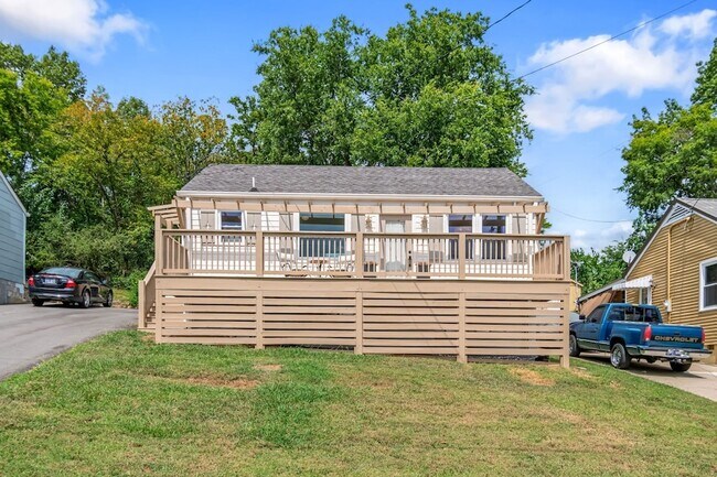 Photo - 3804 Lookout Dr