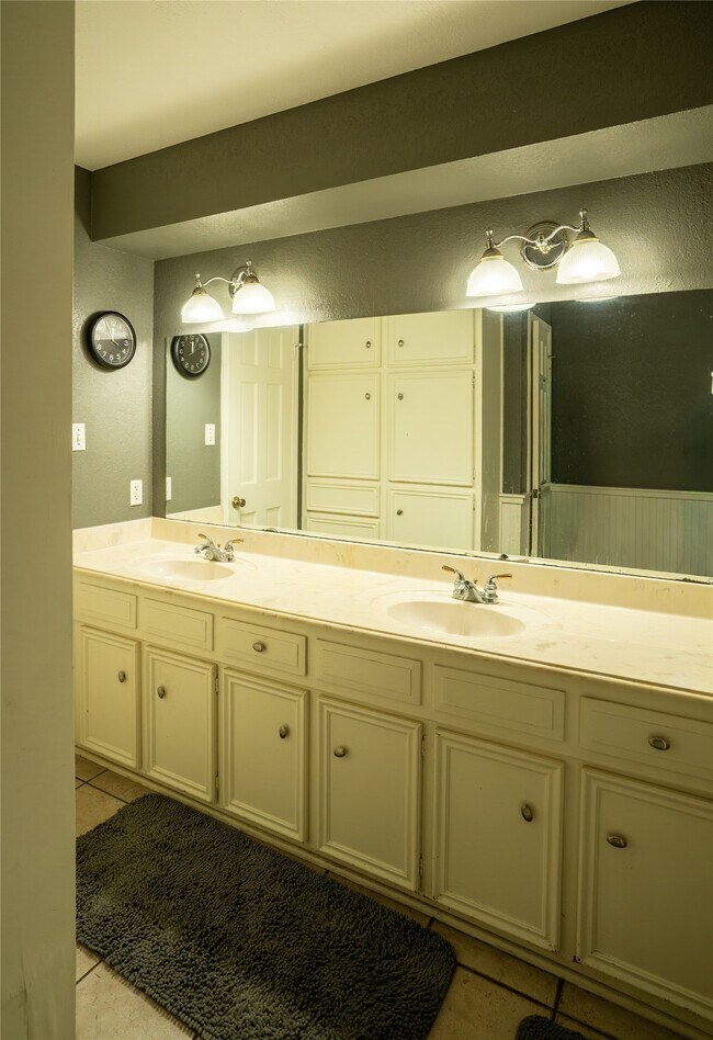 Photo - 1514 Roanwood Dr