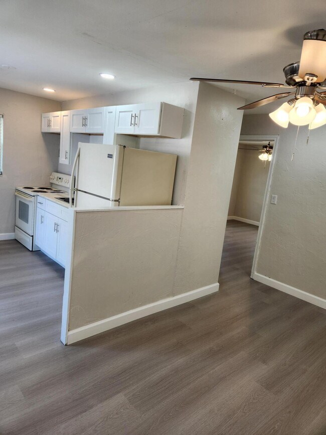 Photo - 65 W 34th St Unit A