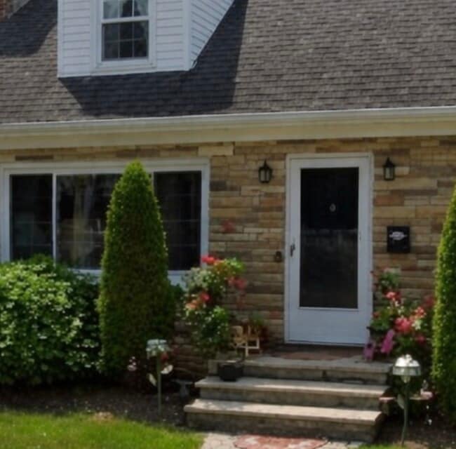 Building Photo - 27 Trinidad St Unit Elmhurst / N Providence