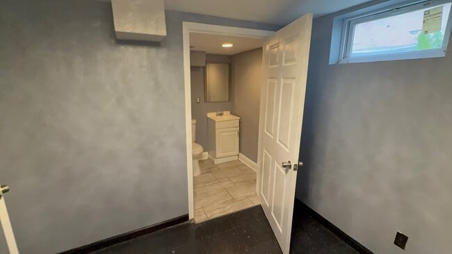 Photo - 1260 George St