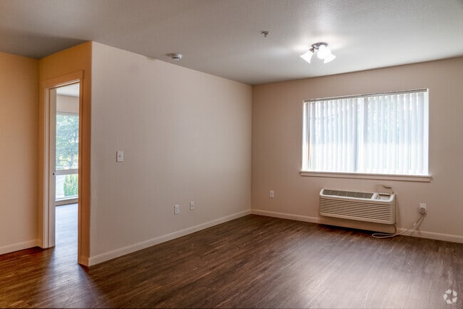 1BR, 1BA, - 695SF - Livingroom