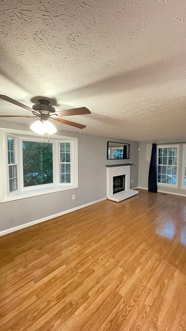 Photo - 8559 Wheatfield Way