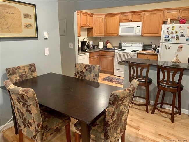 Photo - 3004 Madison Ave