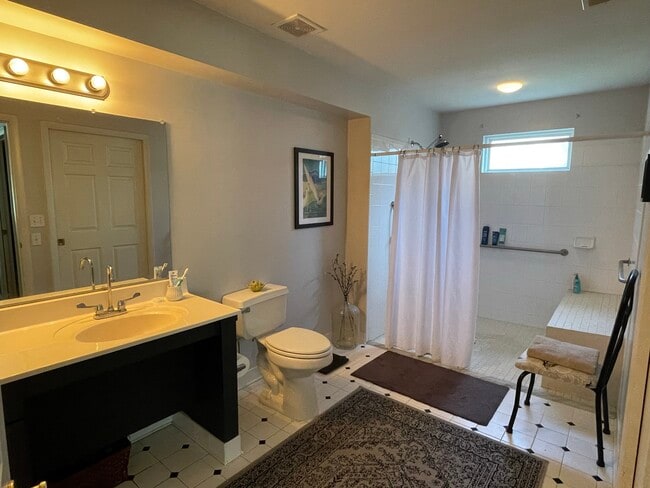 oficina 2 - 10025 Century Dr