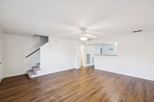 Photo - 354 Arapaho Dr