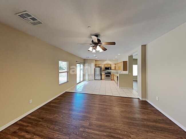 Photo - 132 W Calle Bayeta