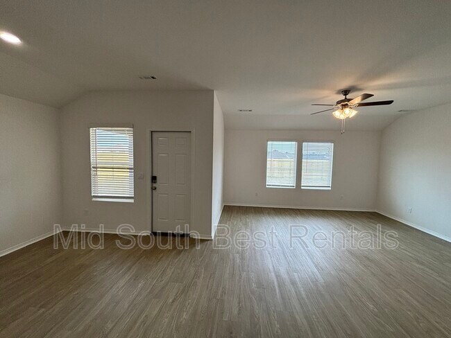 Photo - 6424 Newark Dr