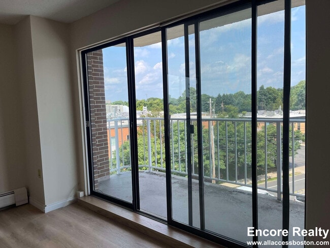 Photo - 131 Coolidge Ave Unit 528