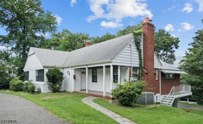 Photo - 140 N Farview Ave House