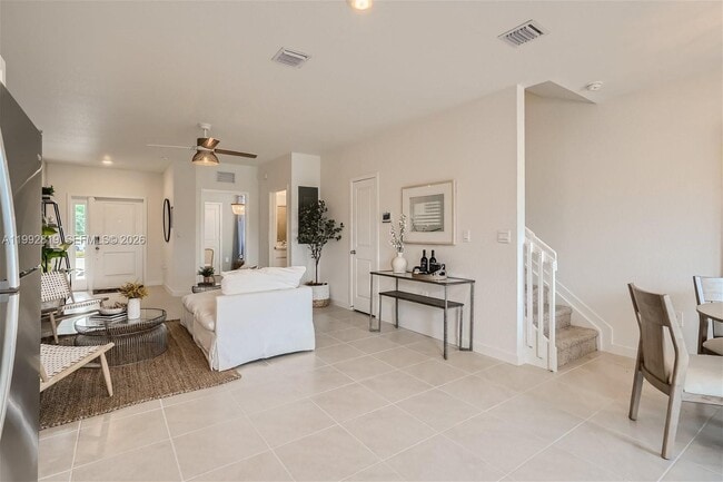 Photo - 359 NE 16th St