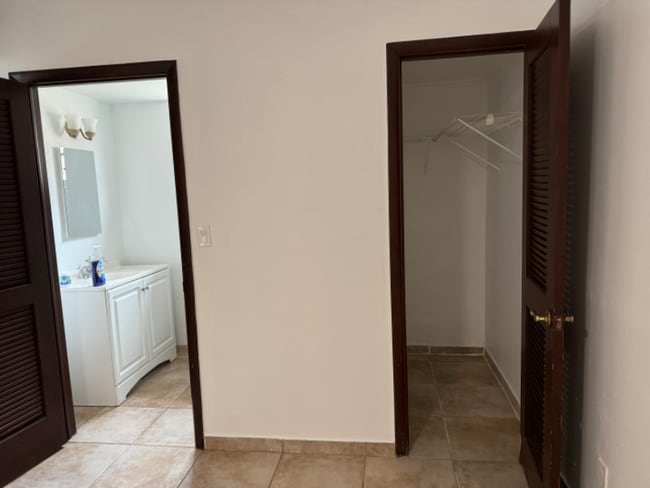 Photo - 251 NE 41st St