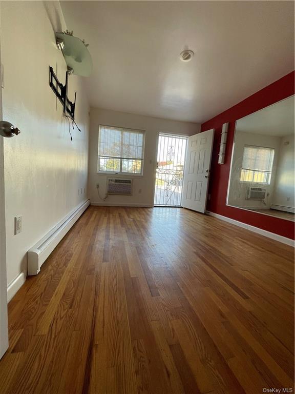 Photo - 3 bedroom in Bronx NY 10473