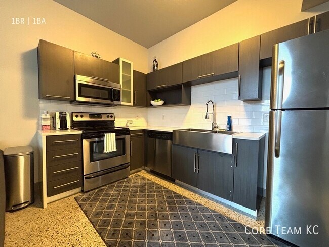 Photo - 306 E 12th St Unit 613