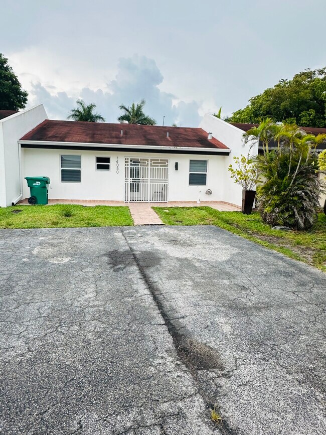 Photo - 14050 SW 55th St Townhome