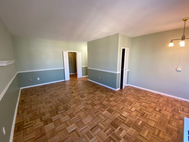 Photo - Fantastic location! Great Large Studio with utilities included! ++Rooftop Patio++ Unidad 816