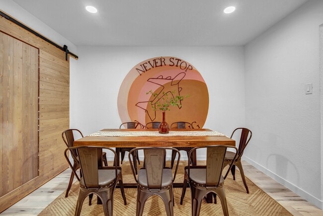 Photo - 5918 Lattimer Dr