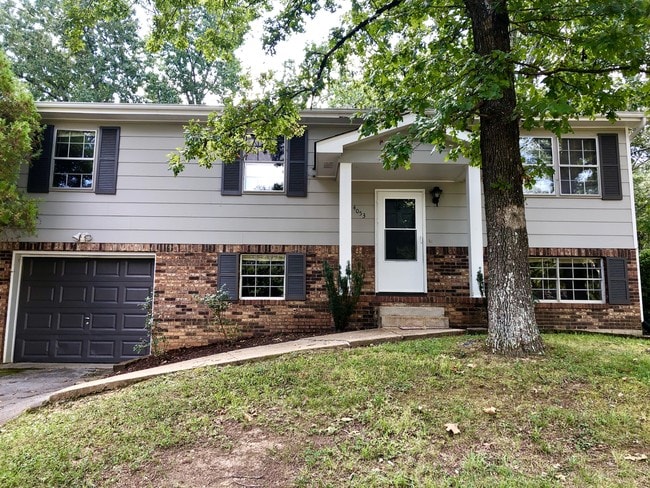 4053 E Freedom Cir