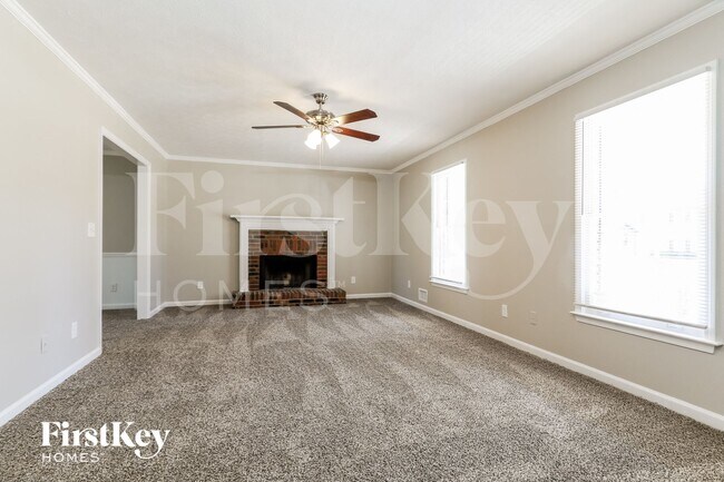 Photo - 331 Crescentview Ct