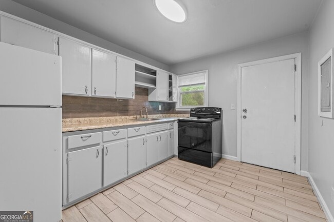 Photo - 147 Burnside St Unit 1