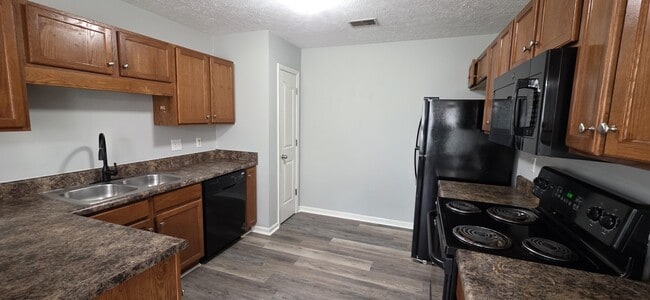 Photo - 1183 Catawba Way