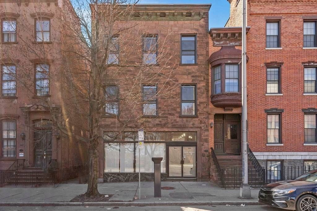 Photo - 170 Washington Ave