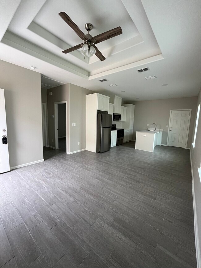 Photo - 7703 N 58th Ln Unit 2