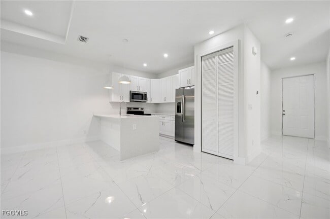 Photo - 2403 Quentin Ave S