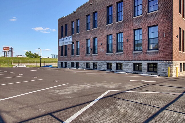 Photo - Super Studio Fun-geon Unidad 07-707