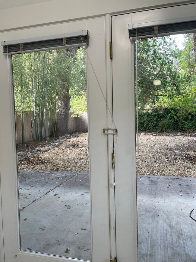 2 Bedroom 1 1/2 Bath on Bidwell Park!! - 2 Bedroom 1 1/2 Bath  on Bidwell Park!! Casa