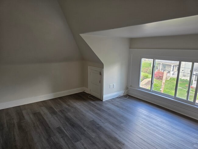 Photo - 11 N Linwood Ave