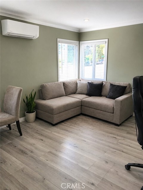 Photo - 112 Grandview St