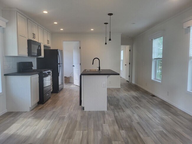 Photo - 8 Drake Ln