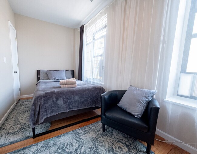 Photo - 230 W 113th St Unidad ID1032019P