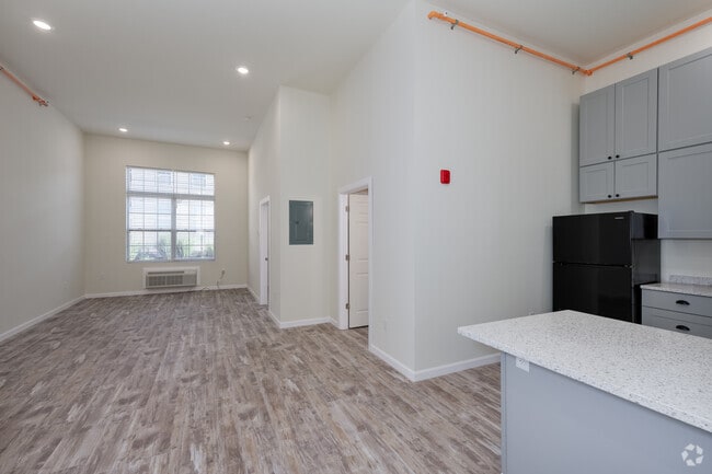 1BR, 1BA - 700SF - Living Room/Kitchen