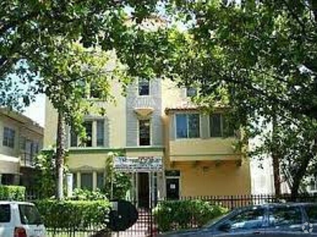 Building Photo - The Heart Beat of South Beach Unit 1319-207 Rental