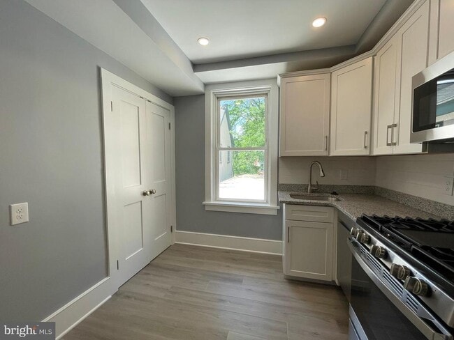 Building Photo - 25 W State St Unit 1 Rental