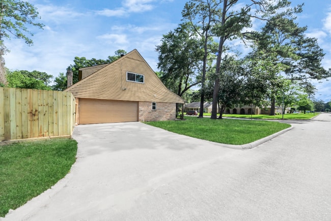 25603 Pine Acres Cir