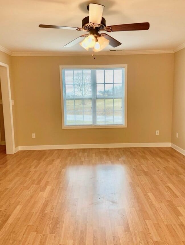 Photo - 161 McFadin Station St