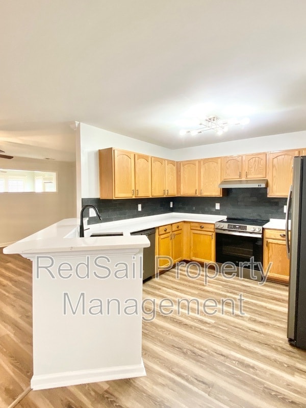 Photo - 100 Zinfandel Rd
