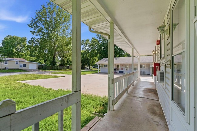 1025 W Washita St Unit 2