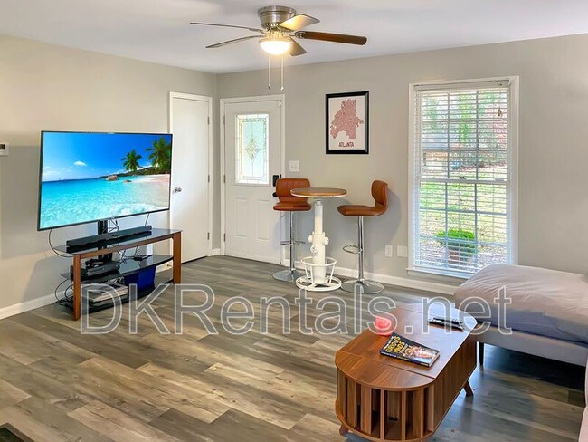 Photo - 5282 Maple Valley Rd SW