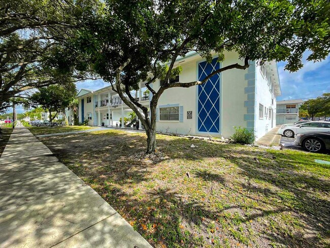 Photo - 3515 Van Buren St Unit A