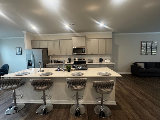 Photo - Room in Townhome on Chestnut Trce